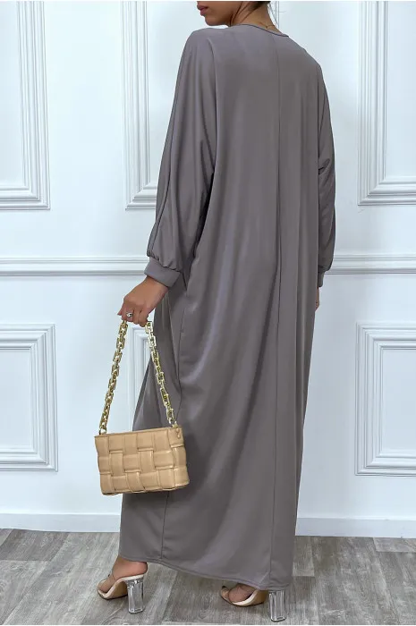 Abaya taupe à encolure de strass et manches longues